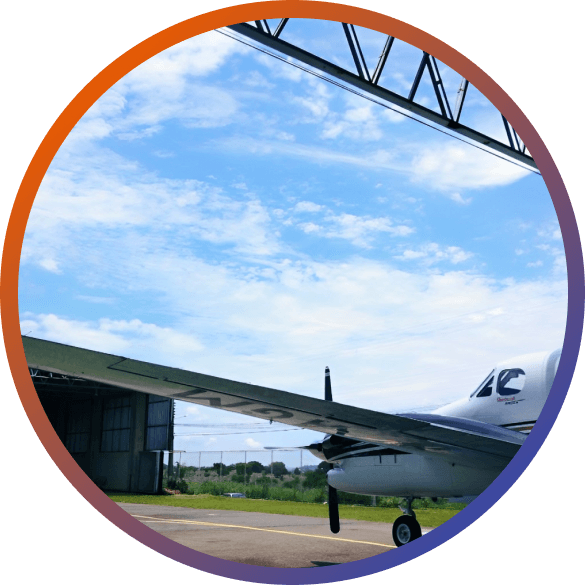 Aeronave no hangar